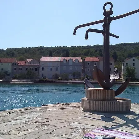 D House Authentic House, Relaxing Courtyard And Terrace Vikendica