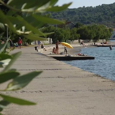 D House Authentic House, Relaxing Courtyard And Terrace Vikendica *