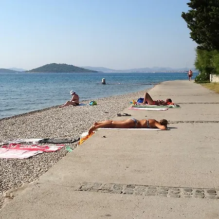 D House Authentic House, Relaxing Courtyard And Terrace * Зларин