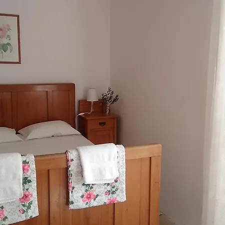 Vikendica D House Authentic House, Relaxing Courtyard And Terrace