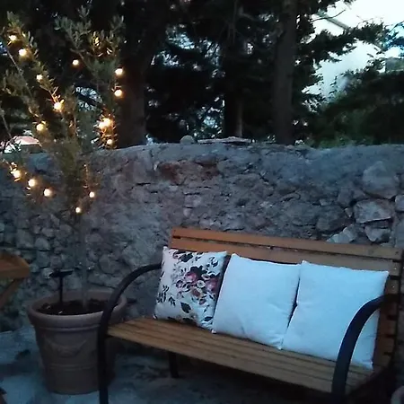 D House Authentic House, Relaxing Courtyard And Terrace Zlarin