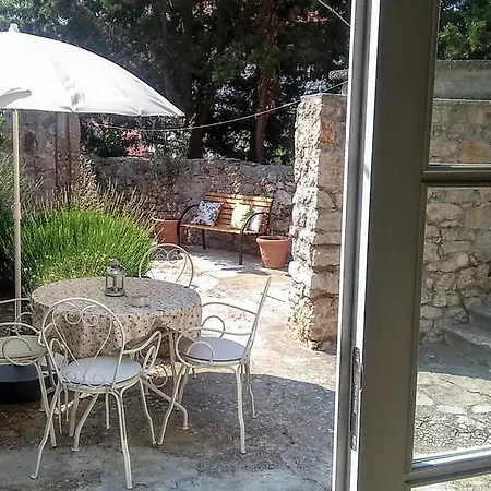 D House Authentic House, Relaxing Courtyard And Terrace Зларин