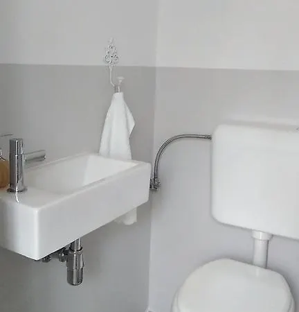 Feriehus D House Authentic House, Relaxing Courtyard And Terrace *