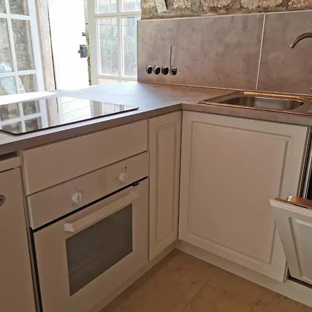 Vikendica D House Authentic House, Relaxing Courtyard And Terrace