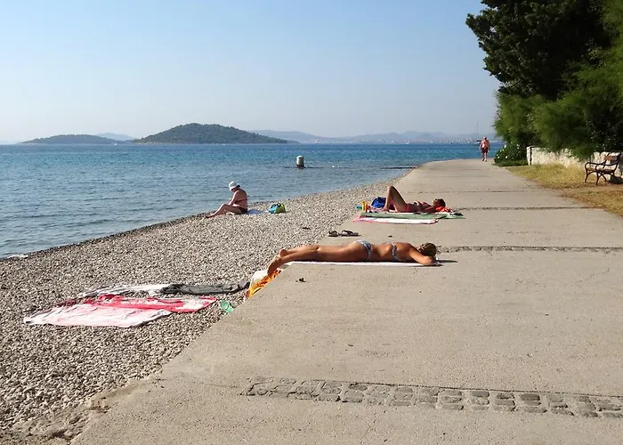 D House Authentic House, Relaxing Courtyard And Terrace * Зларин